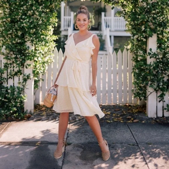 Gal Meets Glam Helena Dress- Yellow Sunshine- Size 2 - Picture 2 of 4